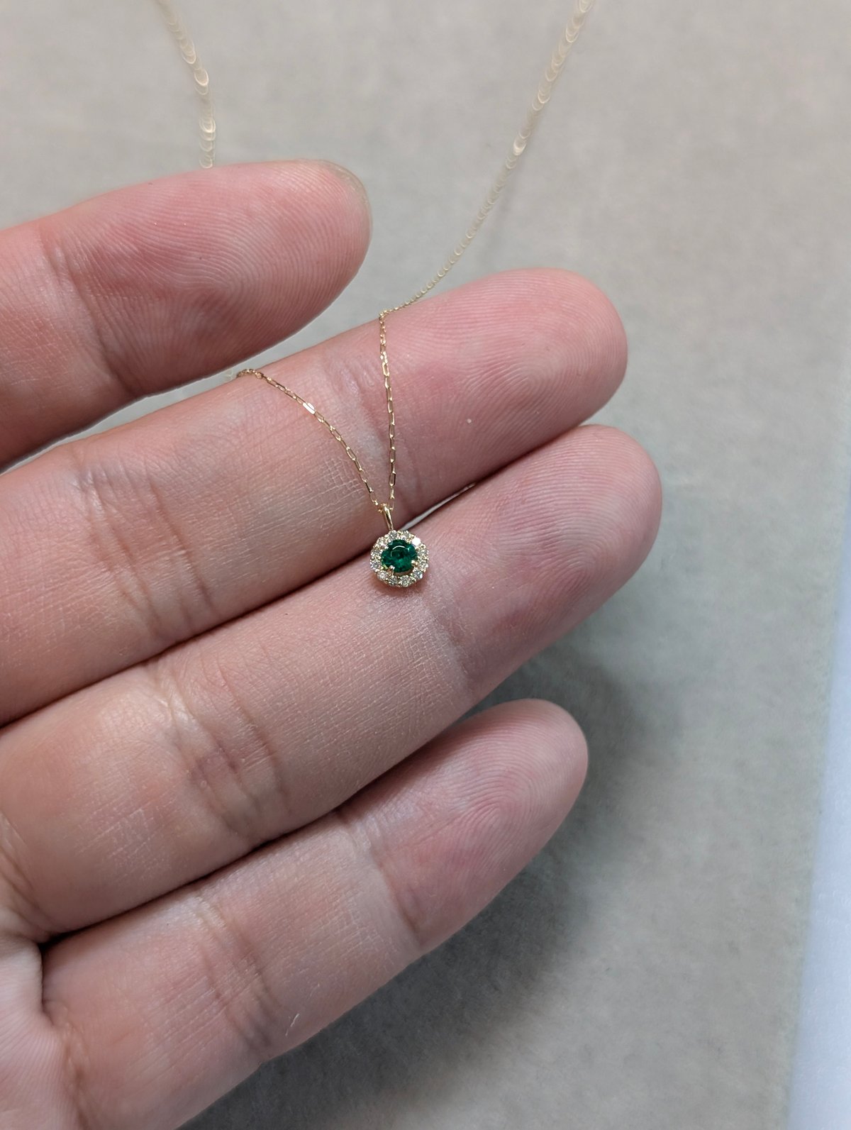 にゃおJG349★高級 エメラルド0.45ct ダイヤ K18 ヘッドソ付 JG349☆高級 エメラルド0.45ct ダイヤ K18 ヘッド ソ付 超大粒