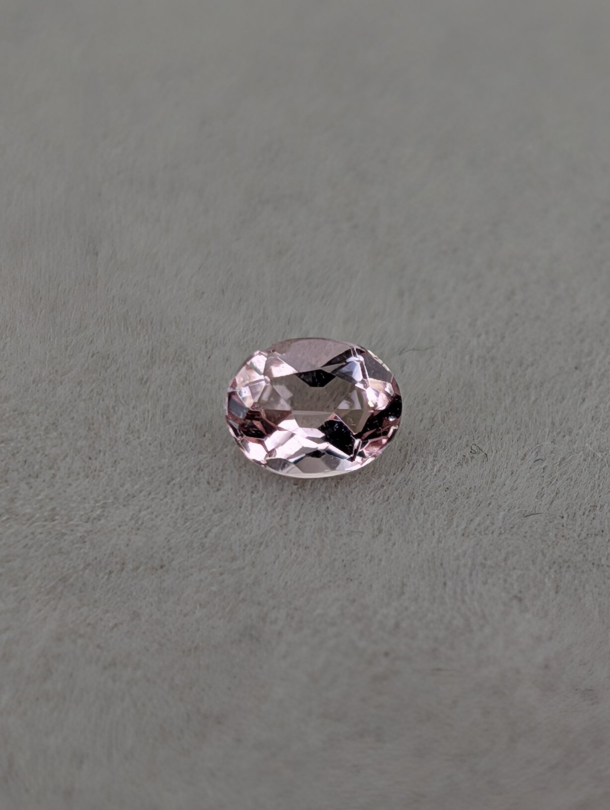 モルガナイト 0.34ct 5.0×4.0mm オーバル カット ルース | 鈴木屋byJOA