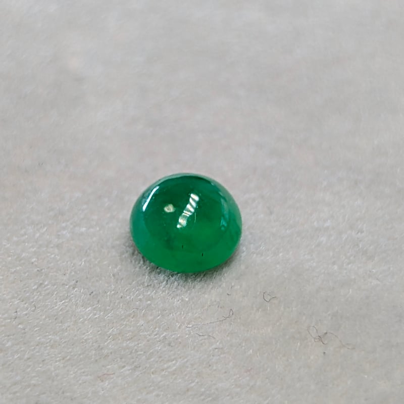 翡翠 0.872ct 5.97×5.75mm ラウンド カボション カット ルース