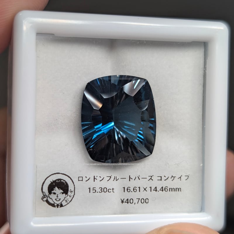 ロンドン ブルー トパーズ 15.30ct 16.61×14.46mm クッション