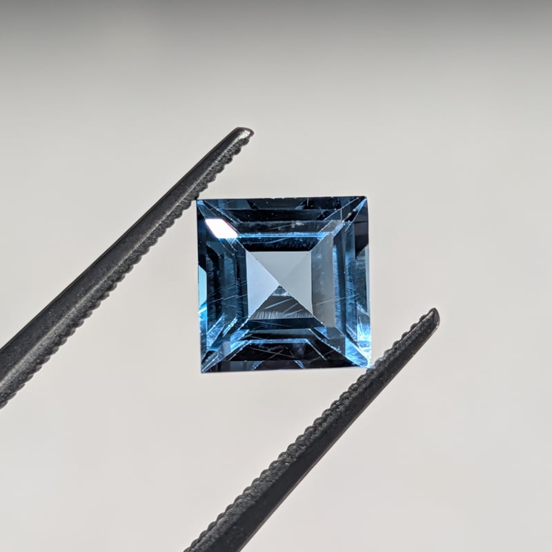 ロンドン ブルー トパーズ 7mm スクエアカット ルース | 鈴木屋byJOA STORE
