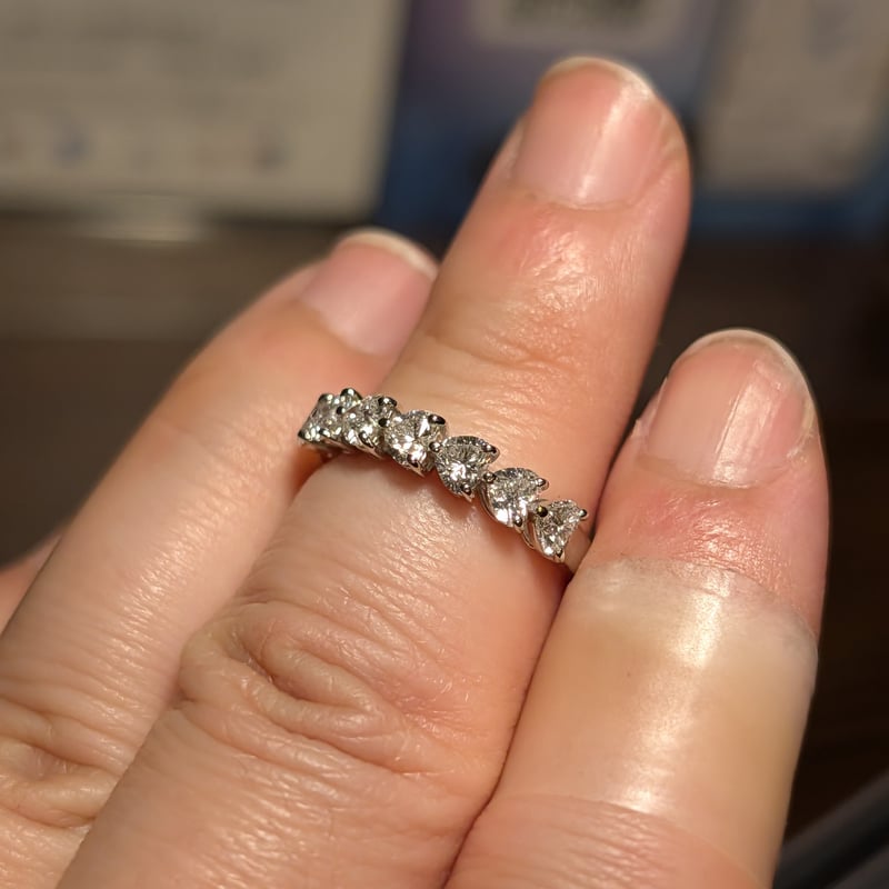 PT900ダイヤモンド 1.080ct ハートシェイプ7pcs ハーフエタニティ