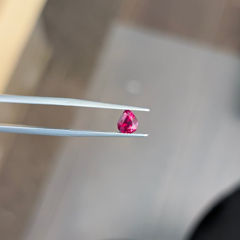 真っ赤！】【GIA鑑別】ルビー 1.02ct 6.16×5.33×4.25 mm ペアシェ