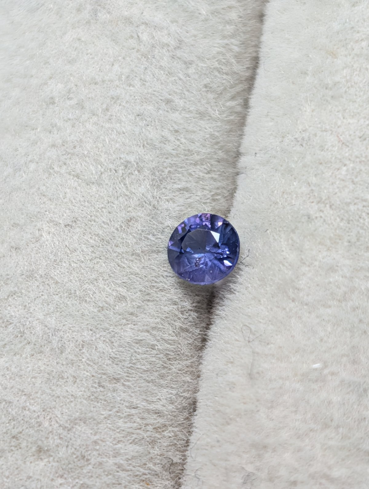 バイオレットサファイア　ルース バイオレット サファイア 0.23ct 3.65mm ラウンド ルース | 鈴木屋