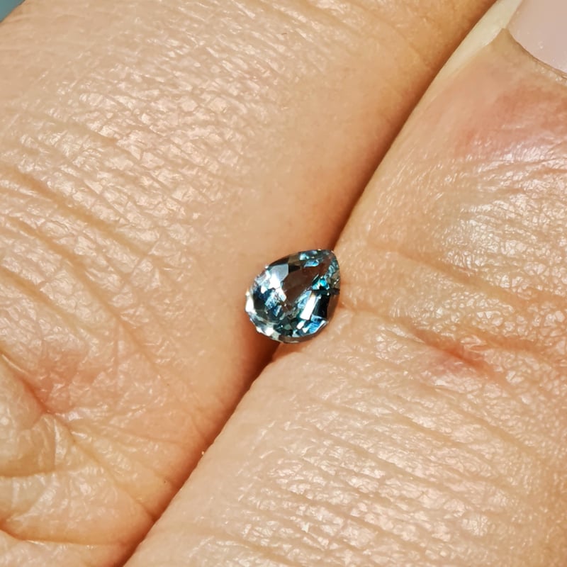 サファリン 0.26ct 4.71×3.33mm ペアシェイプ カット ルース | 鈴木屋by