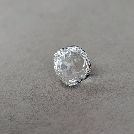 【煌カット】白水晶 8mm 煌カット ルース　シミズ貴石