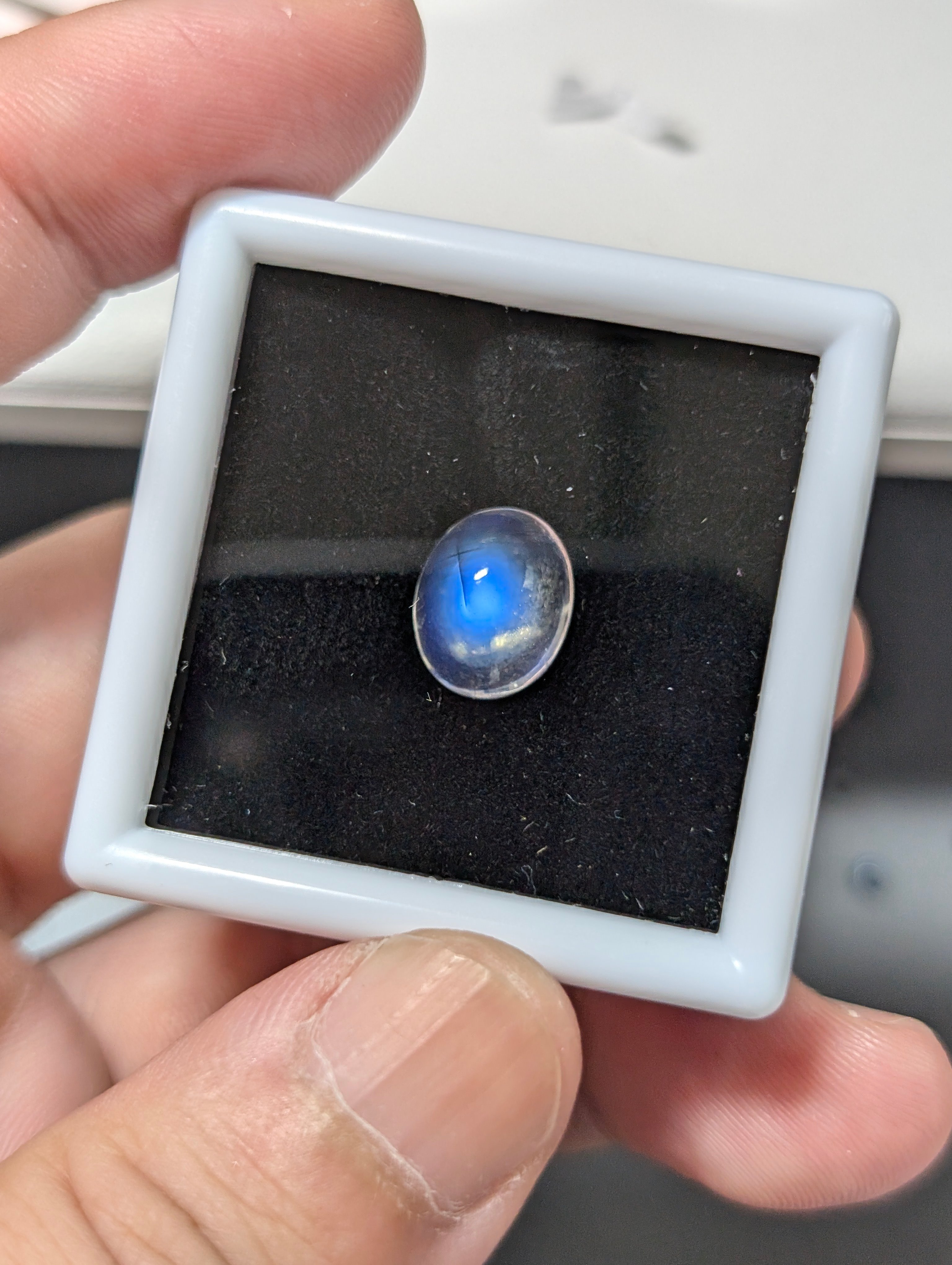 日独ソ】アンデシンラブラドライト 通称ブルームーンストーン 3.953ct