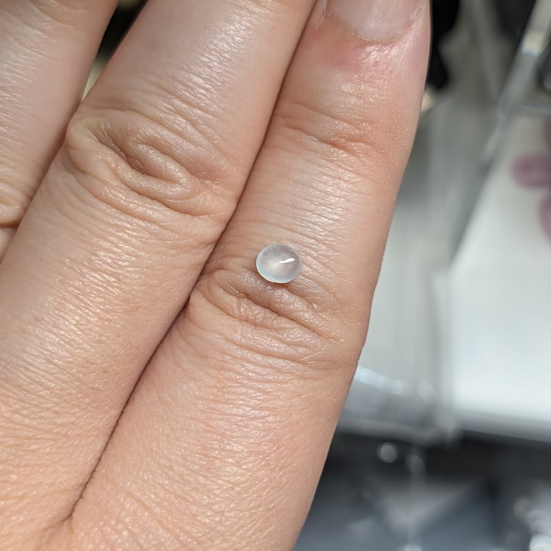 氷翡翠 0.345ct 4.8×4.2mm カボションカット ルース ミャンマー産