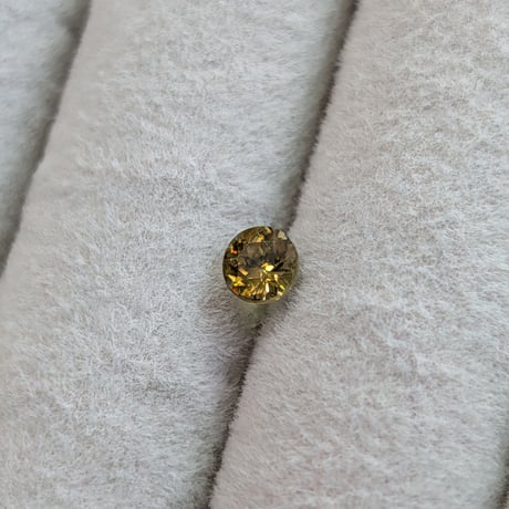 スフェーン 0.35ct 4.13mm ラウンド ルース