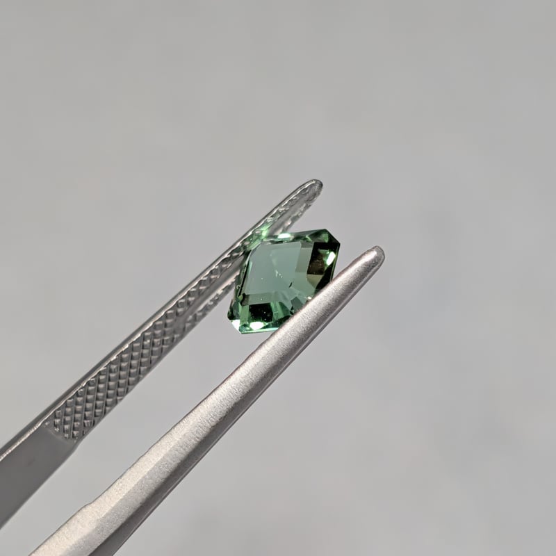 ミントグリーントルマリン 0.99ct 6.10×5.85mm オクタゴンカットルース