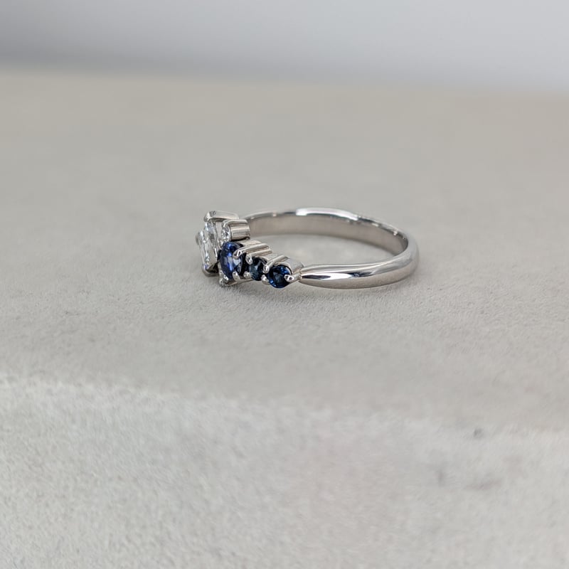 PT900 ダイヤモンド 0.40ct サファイア 0.31ct 鍛造手造り ピンキー 