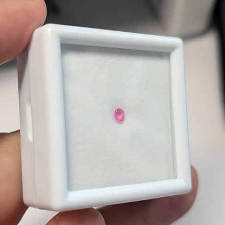 ドロマイト 0.11ct 3.23×2.74mm オーバル カット ルース