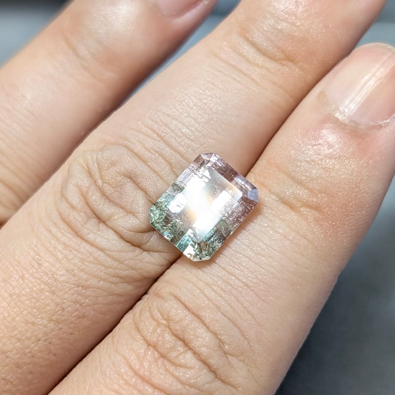 バイカラー トルマリン 5.72ct 11.32×9.12mm オクタゴンカット ルース