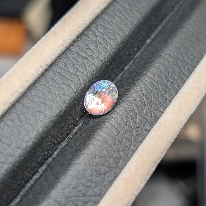 アンデシン ラブラドライト 1.81ct 7.9×6.4mm オーバルカット ルース