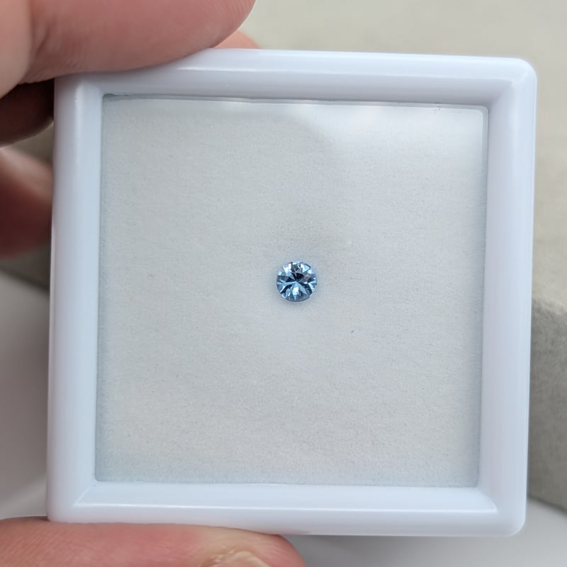 アクアマリン　113g サンタマリアカラー アクアマリン 0.13ct 3.43mm ラウンド ルース