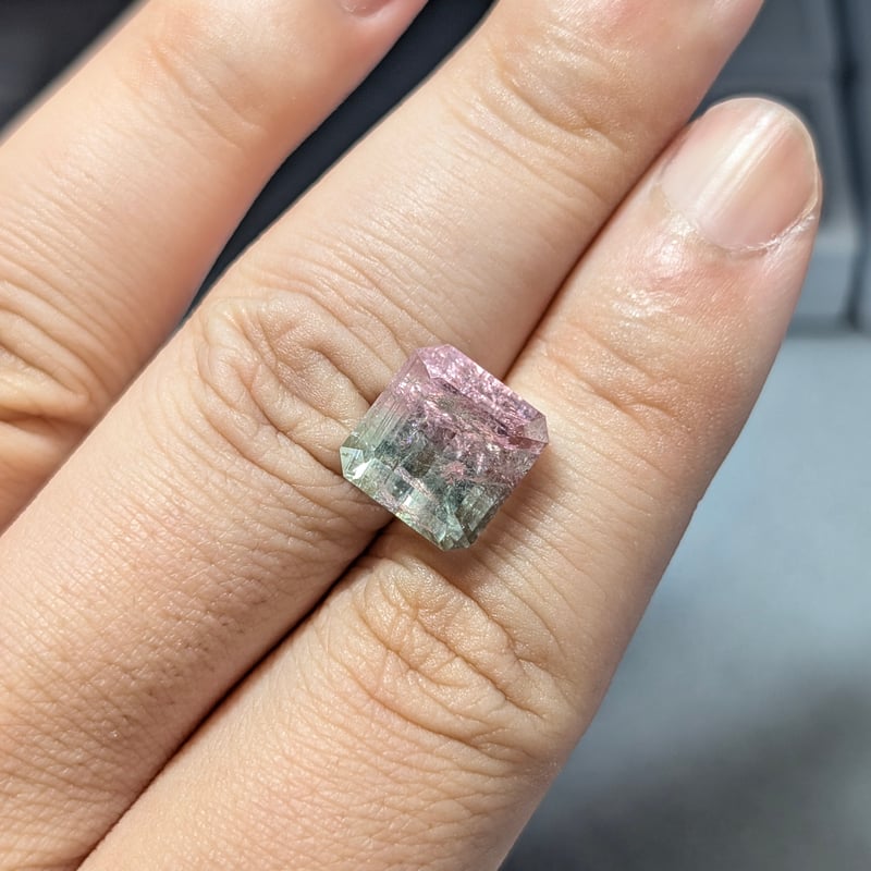 バイカラー トルマリン 9.08ct 11.01×10.61mm オクタゴンカット ルース