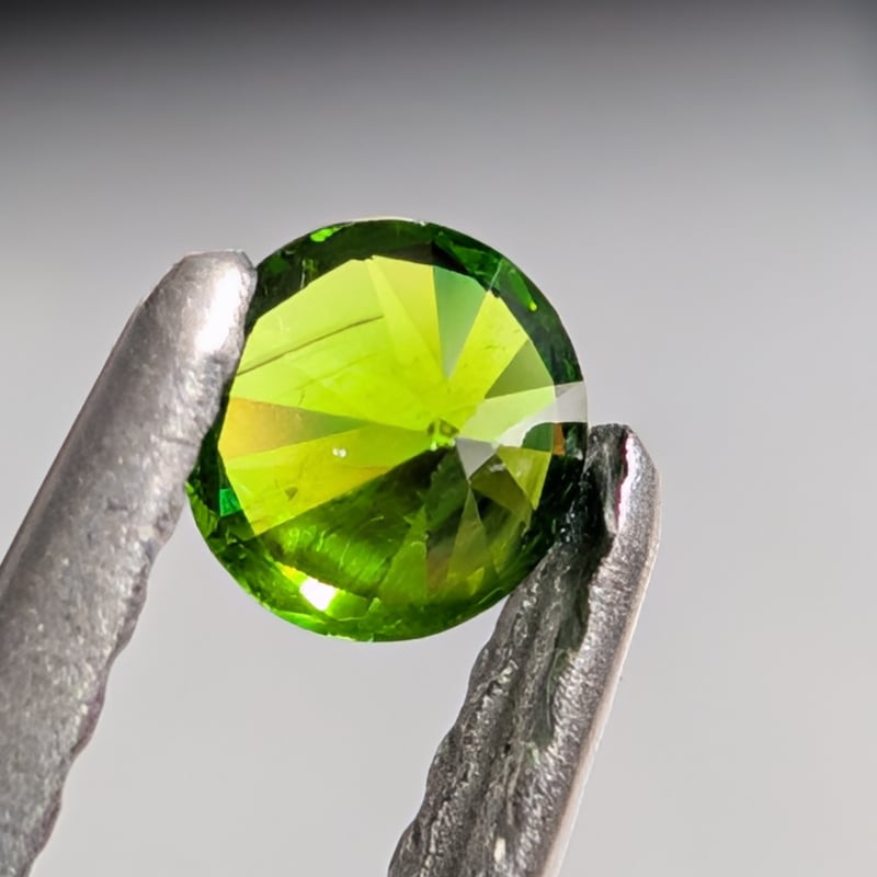 訳あり】超ホーステイルインクルージョン ロシア産 デマントイド