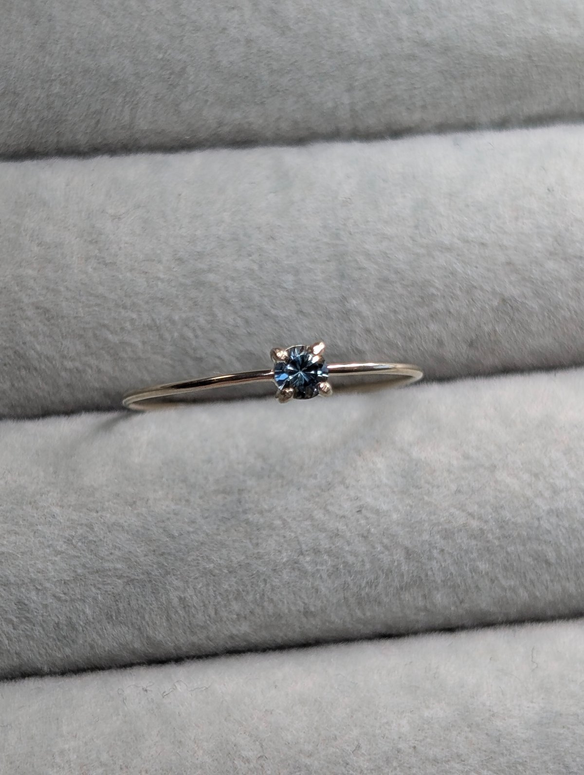 10k グリーンサファイアリング11号 超華奢リング K10 11号 ブルーグリーンサファイア 3mm ※サイズ