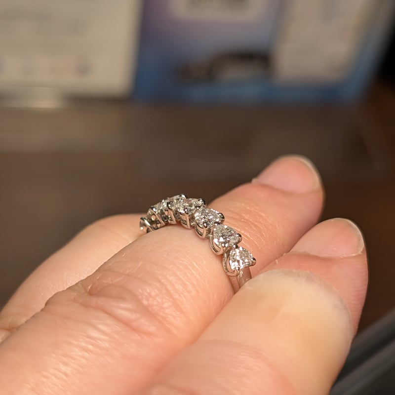 PT900ダイヤモンド 1.080ct ハートシェイプ7pcs ハーフエタニティ