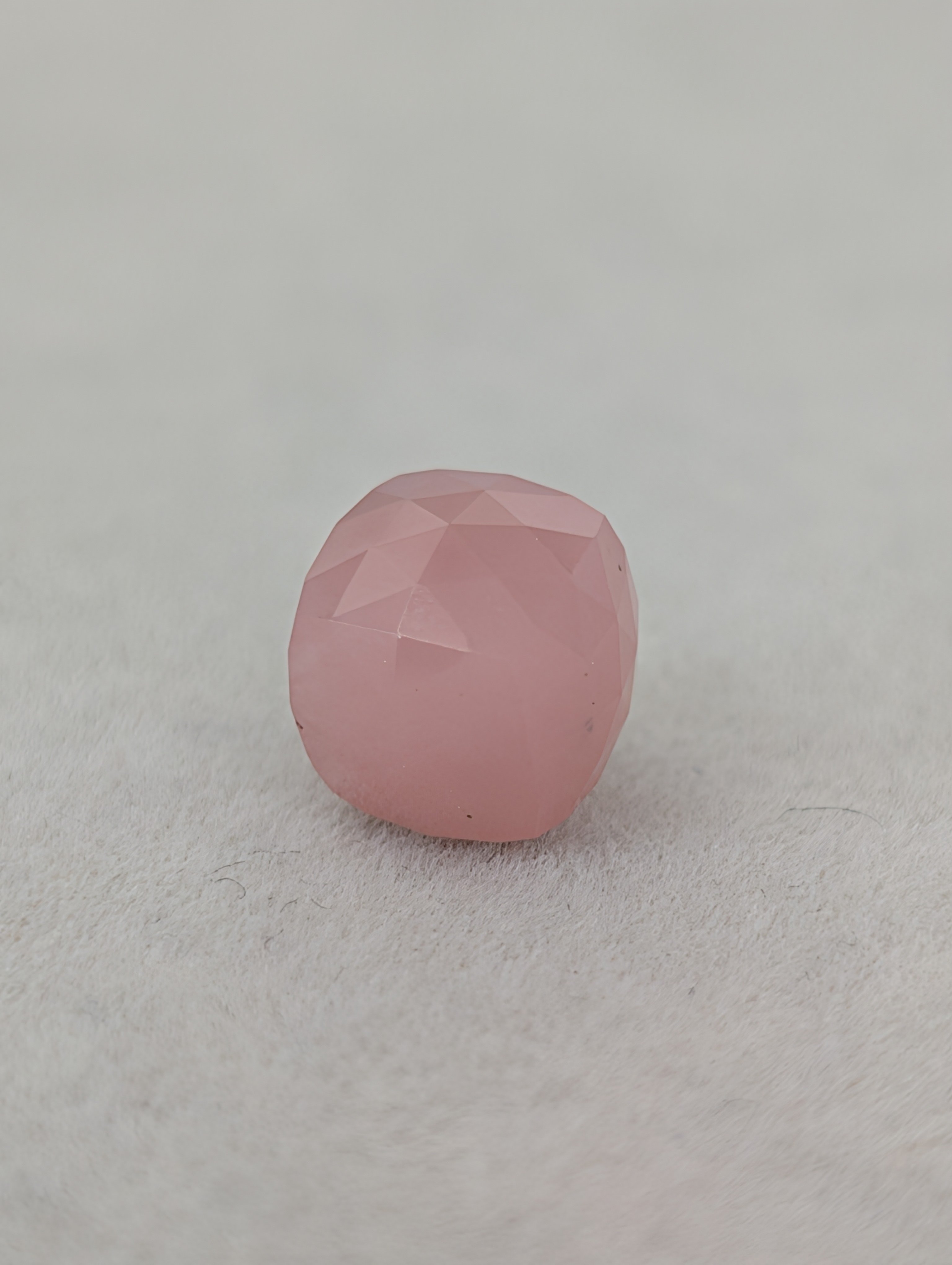 煌カット】ピンクカルセドニー 8mm 煌カット ルース シミズ貴石 | 鈴木