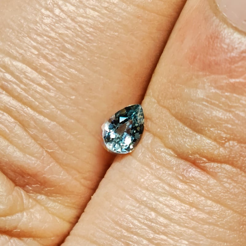 サファリン 0.26ct 4.71×3.33mm ペアシェイプ カット ルース | 鈴木屋by