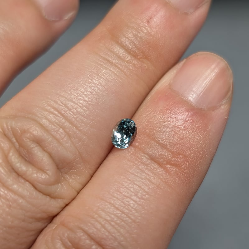 希少石】ユークレース 0.40ct 5.27×4.07mm オーバルカットルース