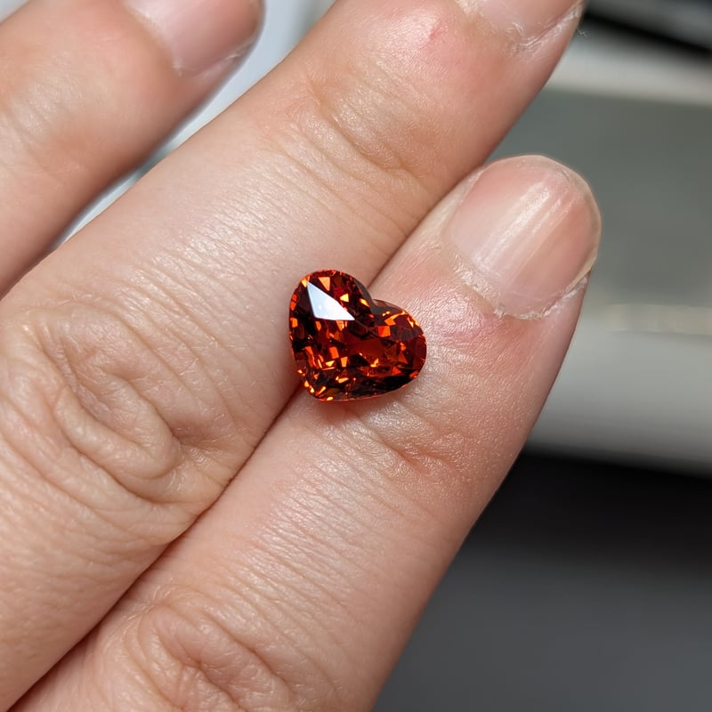 スペサタイトガーネット（スペサルティンガーネット） 4.29ct 8.18