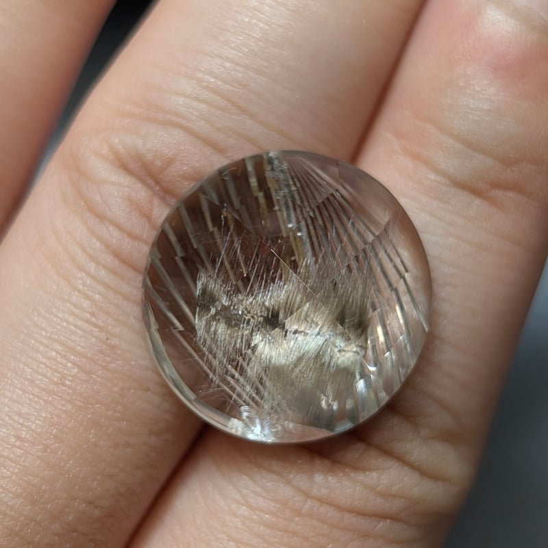 甲州貴石切子ペリドット オーバルカット ルース 甲州貴石切子 甲州貴石切子ペリドット オーバルカット ルース 甲州貴石切子
