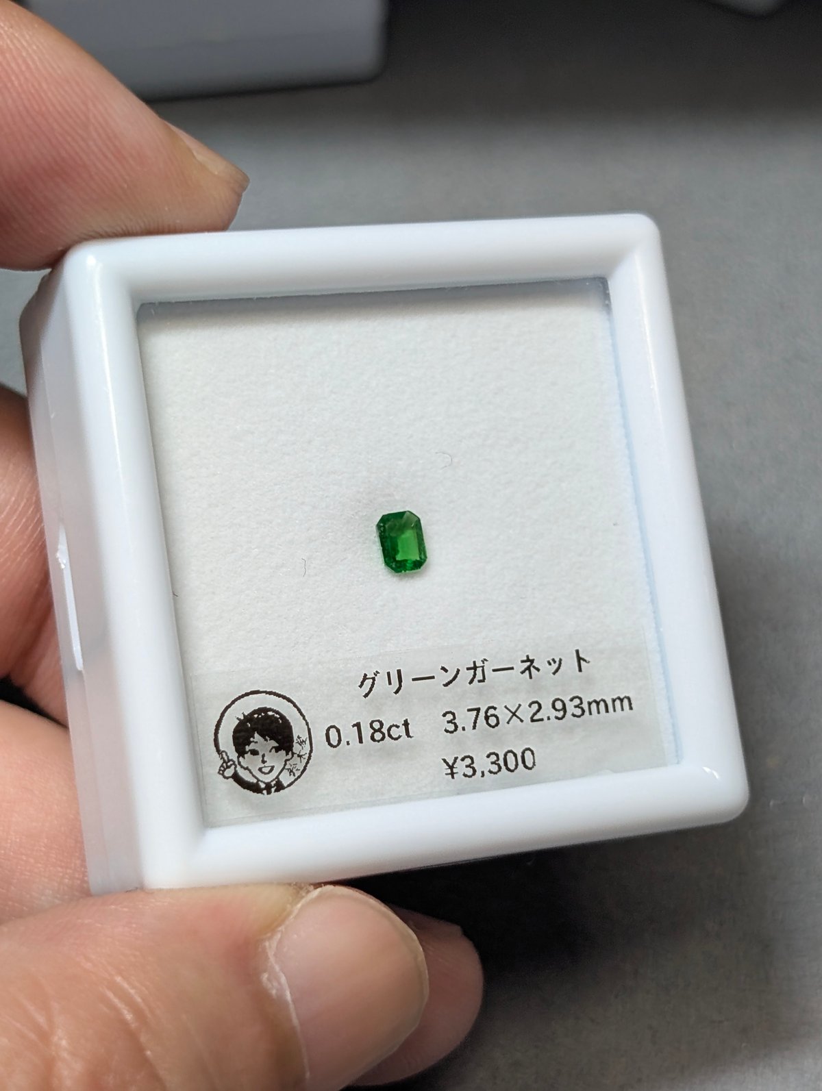 グリーンガーネット 0.18ct 3.76×2.93mm オクタゴン カット ルース
