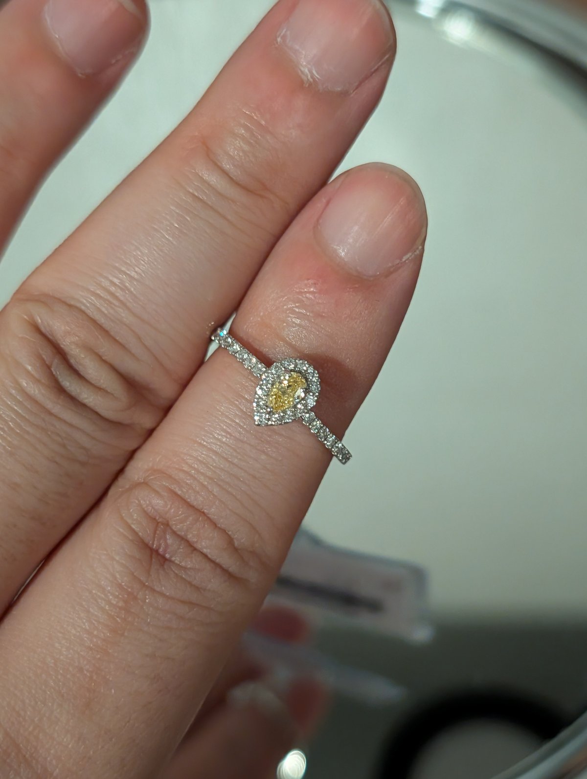 CGLソ】K18 インテンス イエロー ダイヤモンド0.149ct×ダイヤモンド