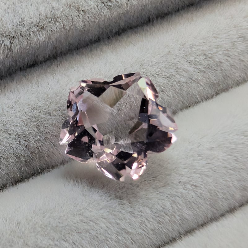 モルガナイト 桜シェイプ カット 8mm シミズ貴石 | 鈴木屋byJOA STORE