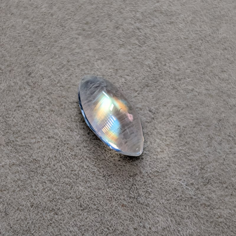 ラブラドライト 0.57ct 7.98×3.95mm マーキス カボション カット