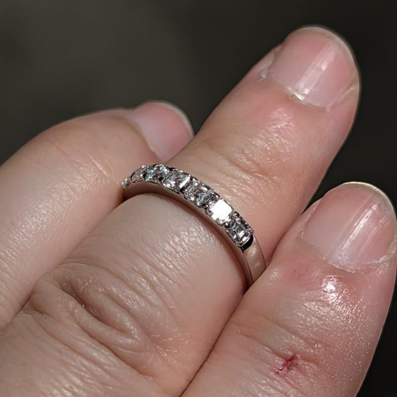 CGL鑑定書】PT900 ダイヤモンド 0.741ctアッシャーカット7pcs Dカラー V