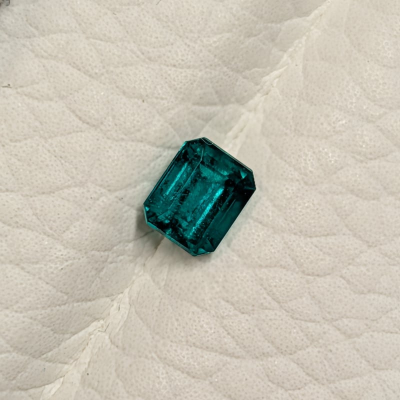 エメラルド 0.39ct 4.59×3.78mm オクタゴンカットルース | 鈴木屋byJOA