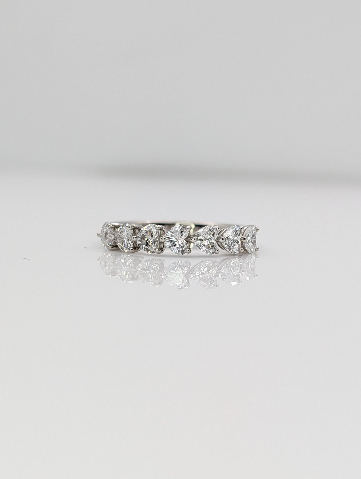 CGL鑑定書】PT900 ダイヤモンド 1.028ctハートシェイプ7pcs Dカラー VS