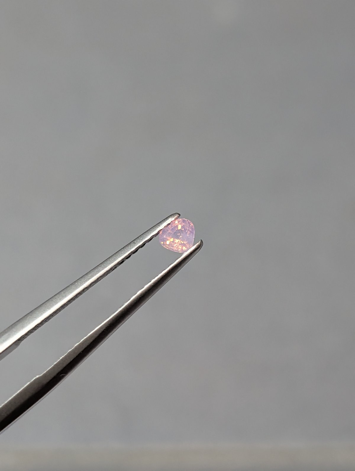 シルキーサファイア 0.25ct 3.33×3.60mm ハートシェイプカットルース 