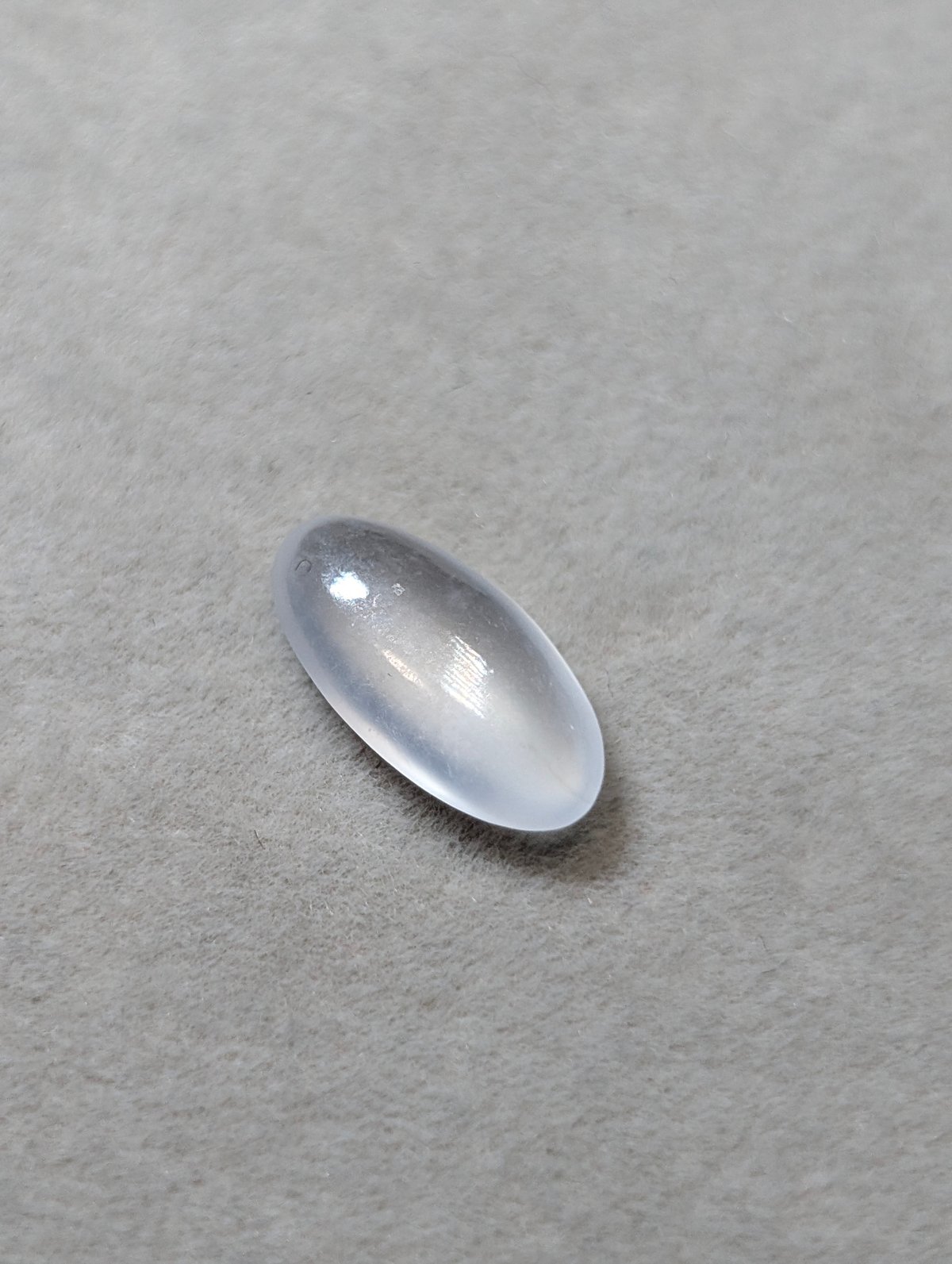 【貴重】氷翡翠(高透過度)のルース(87ｇ) 日独鑑別書】氷翡翠 2.195ct 12.29×6.35mm オーバル カボション カット