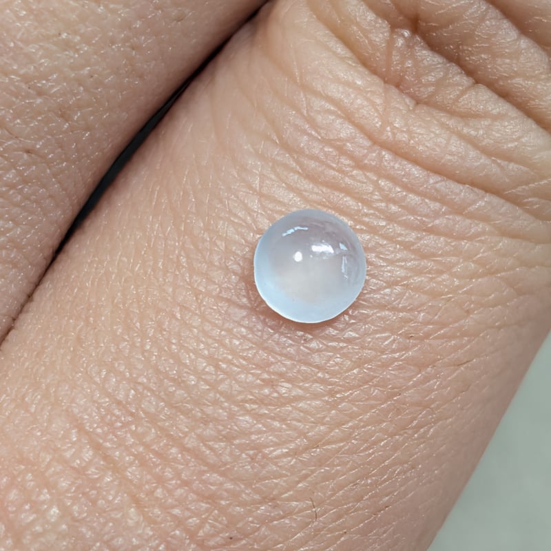 氷翡翠 0.457ct 5.10×4.98mm オーバル カボション ルース | 鈴木屋byJ