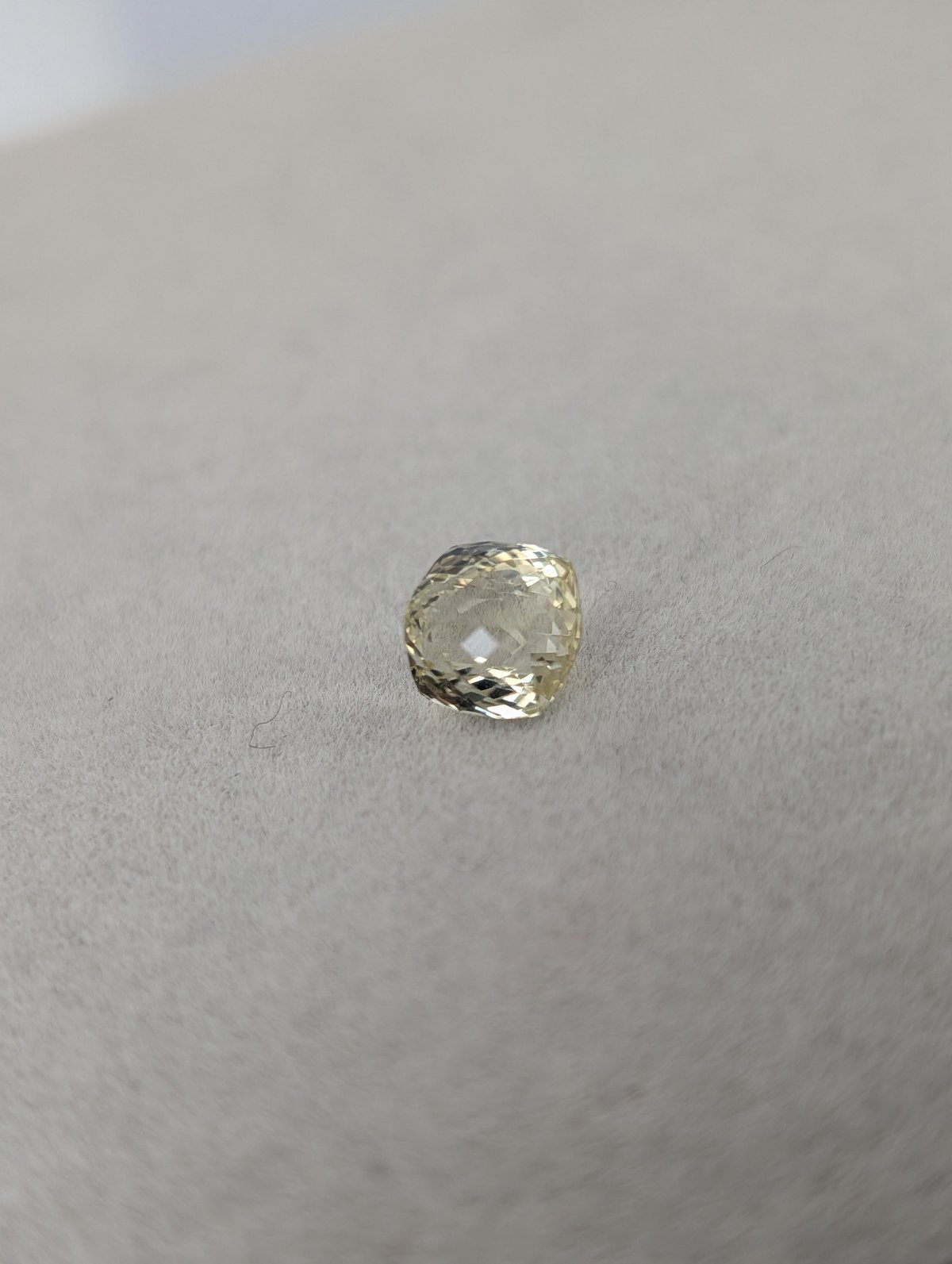 煌カット】レモンクォーツ 7mm 煌カット ルース シミズ貴石 | 鈴木屋
