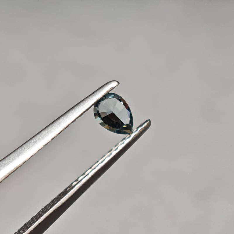 サファリン 0.26ct 4.71×3.33mm ペアシェイプ カット ルース | 鈴木屋by