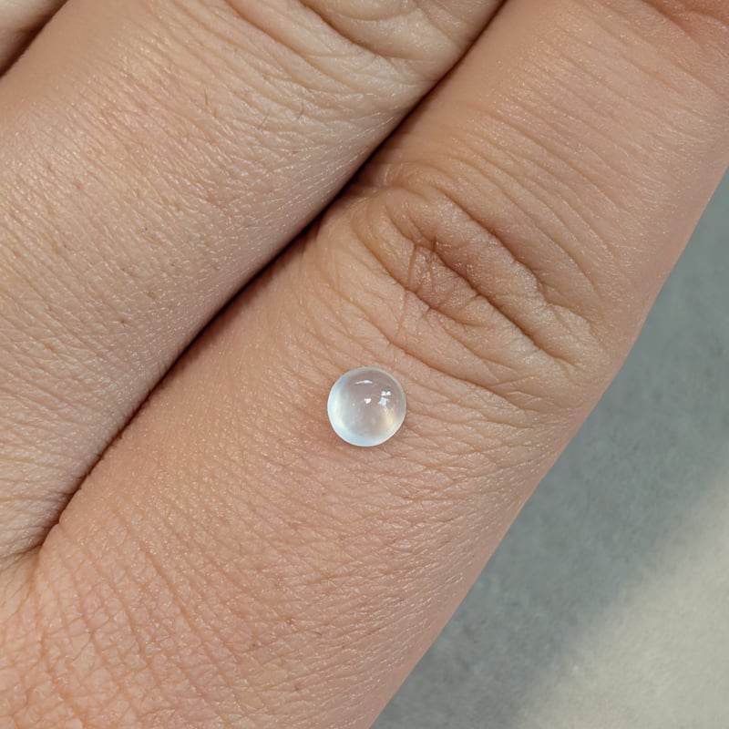 氷翡翠 0.414ct 4.63×4.41mm オーバル カボション ルース | 鈴木屋byJ