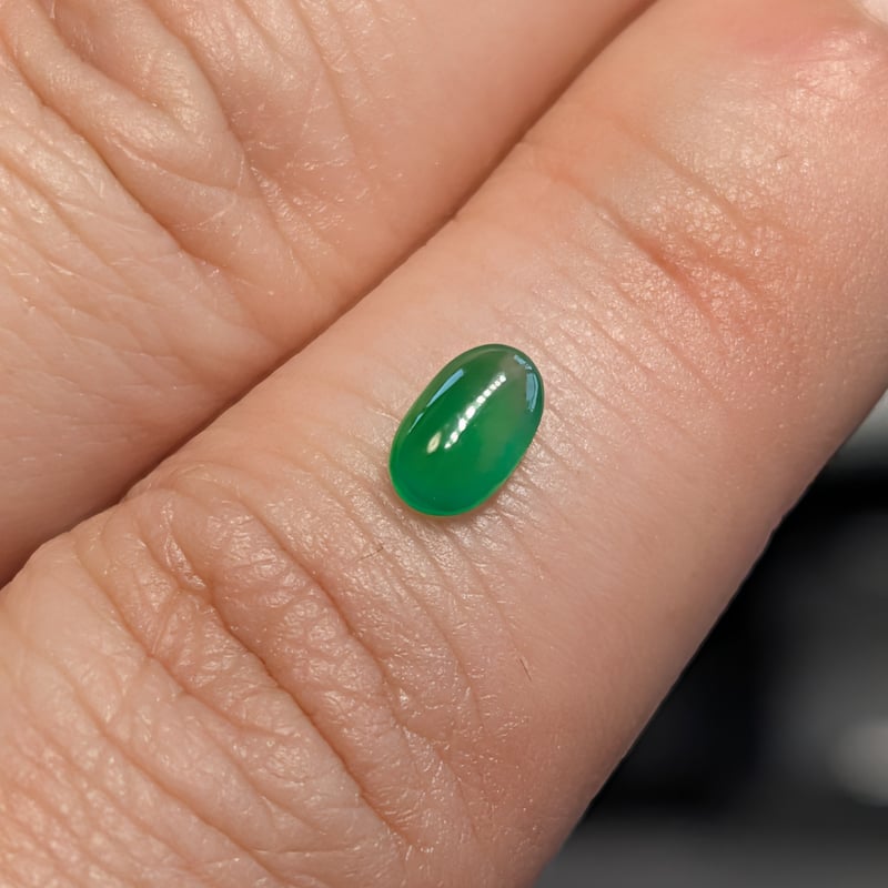 極上透明度】ミャンマー産 翡翠 0.492ct 6.4×4.0mm オーバル