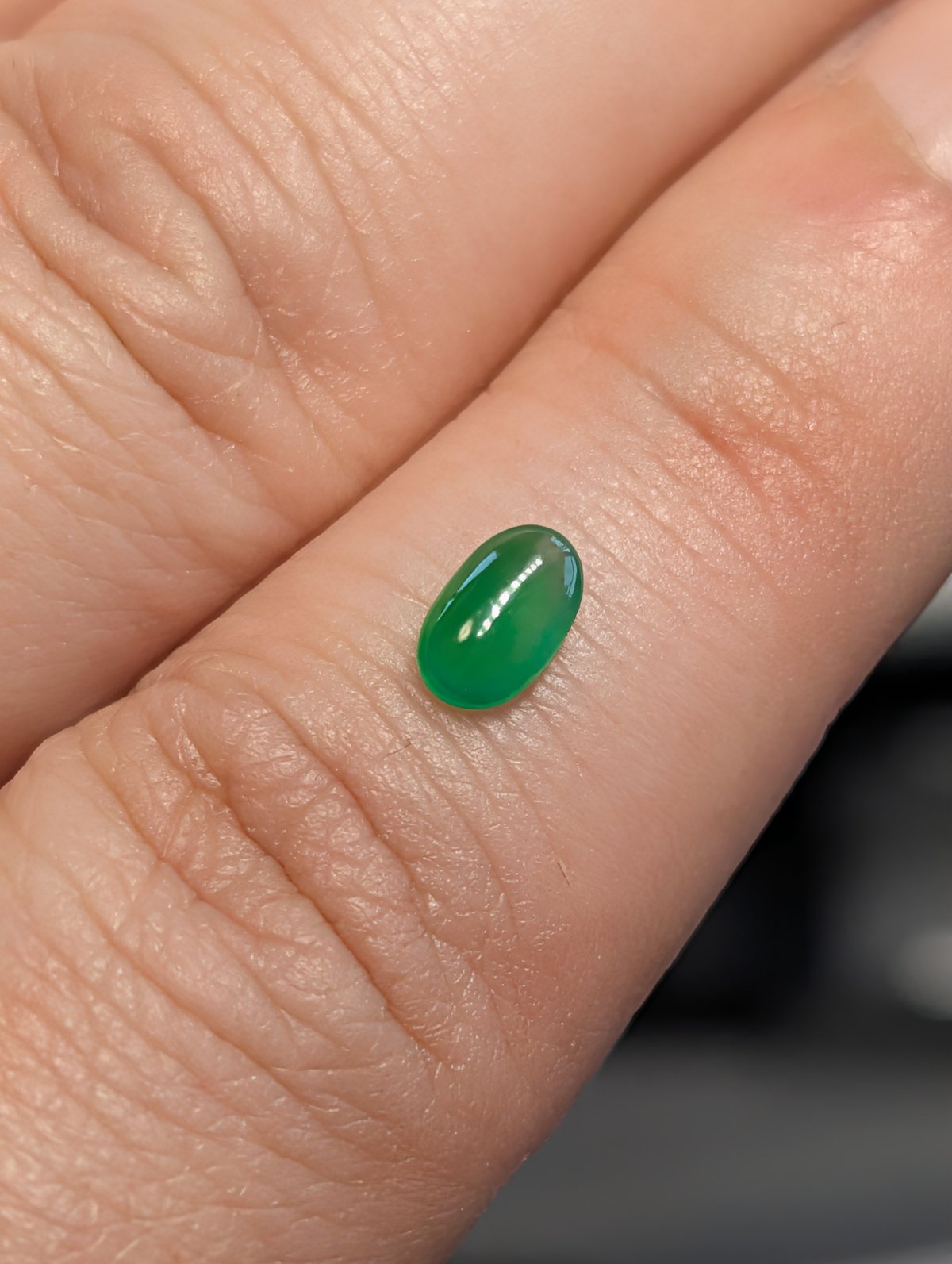 極上透明度】ミャンマー産 翡翠 0.492ct 6.4×4.0mm オーバル