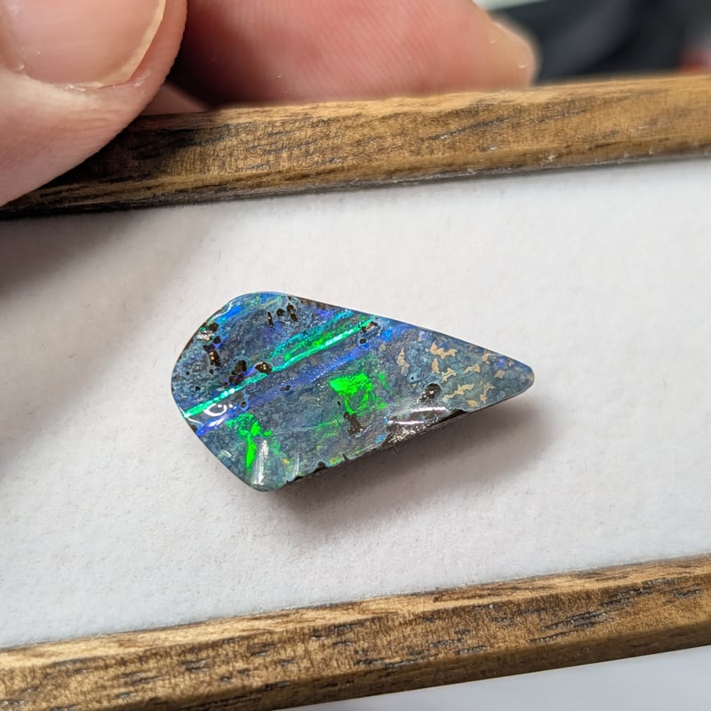 ボルダー オパール 5.59ct 21.6×11.5mm 変形カット ルース | 鈴木屋byJ