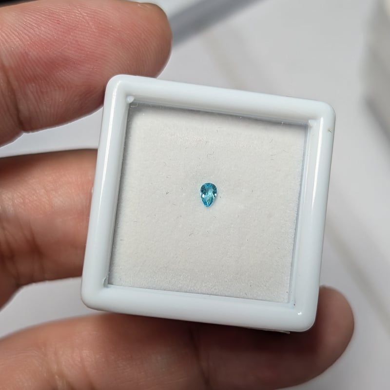 パライバトルマリン 0.053ct 3.12×2.16mm ペアシェイプ カット