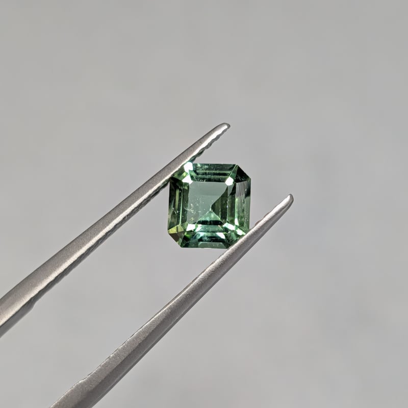 1931. グリーントルマリンボタンカット14本連売り ミントグリーントルマリン 0.99ct 6.10×5.85mm オクタゴンカットルース