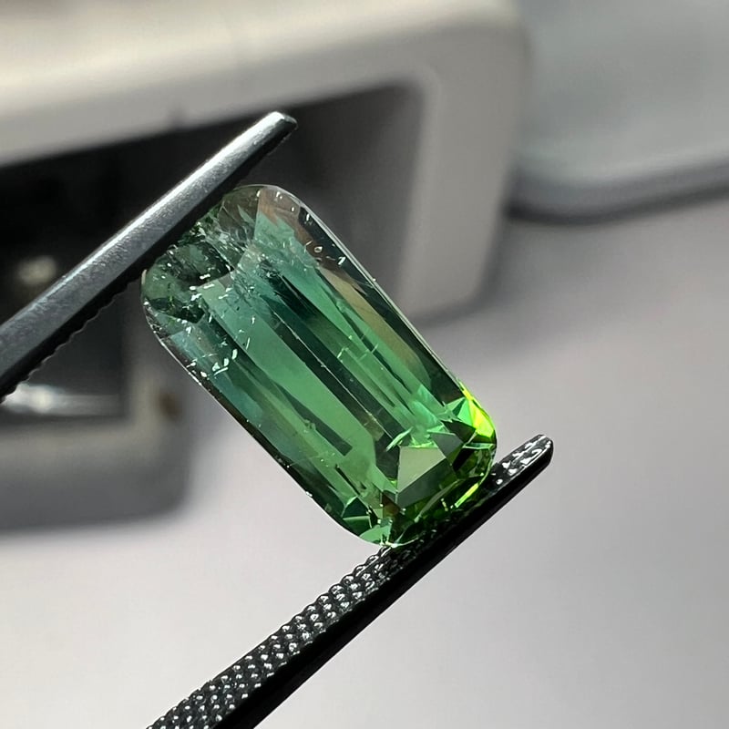 シーフォーム トルマリン 2.68ct 11.98×5.68mm クッションカットルース