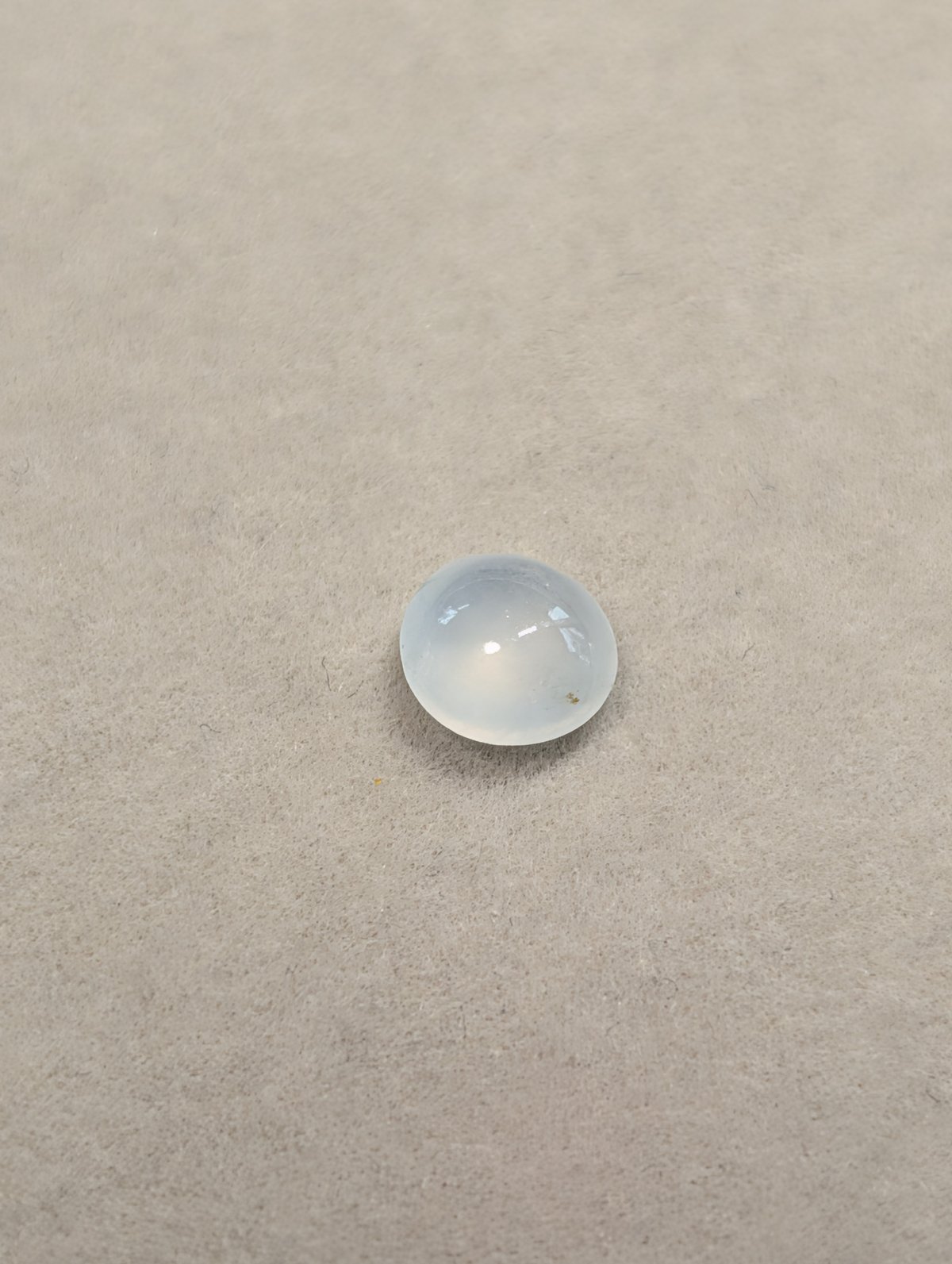 氷翡翠 1.077ct 6.78×6.56mm オーバル カボション ルース | 鈴木屋byJ