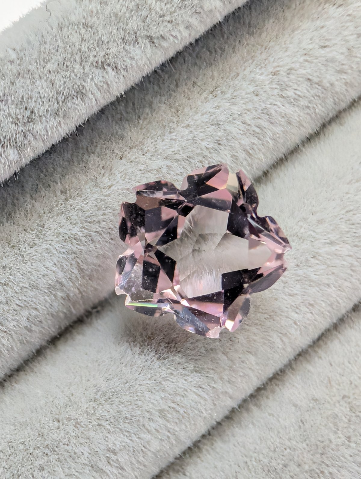 モルガナイト 桜シェイプ カット 8mm シミズ貴石 | 鈴木屋byJOA STORE