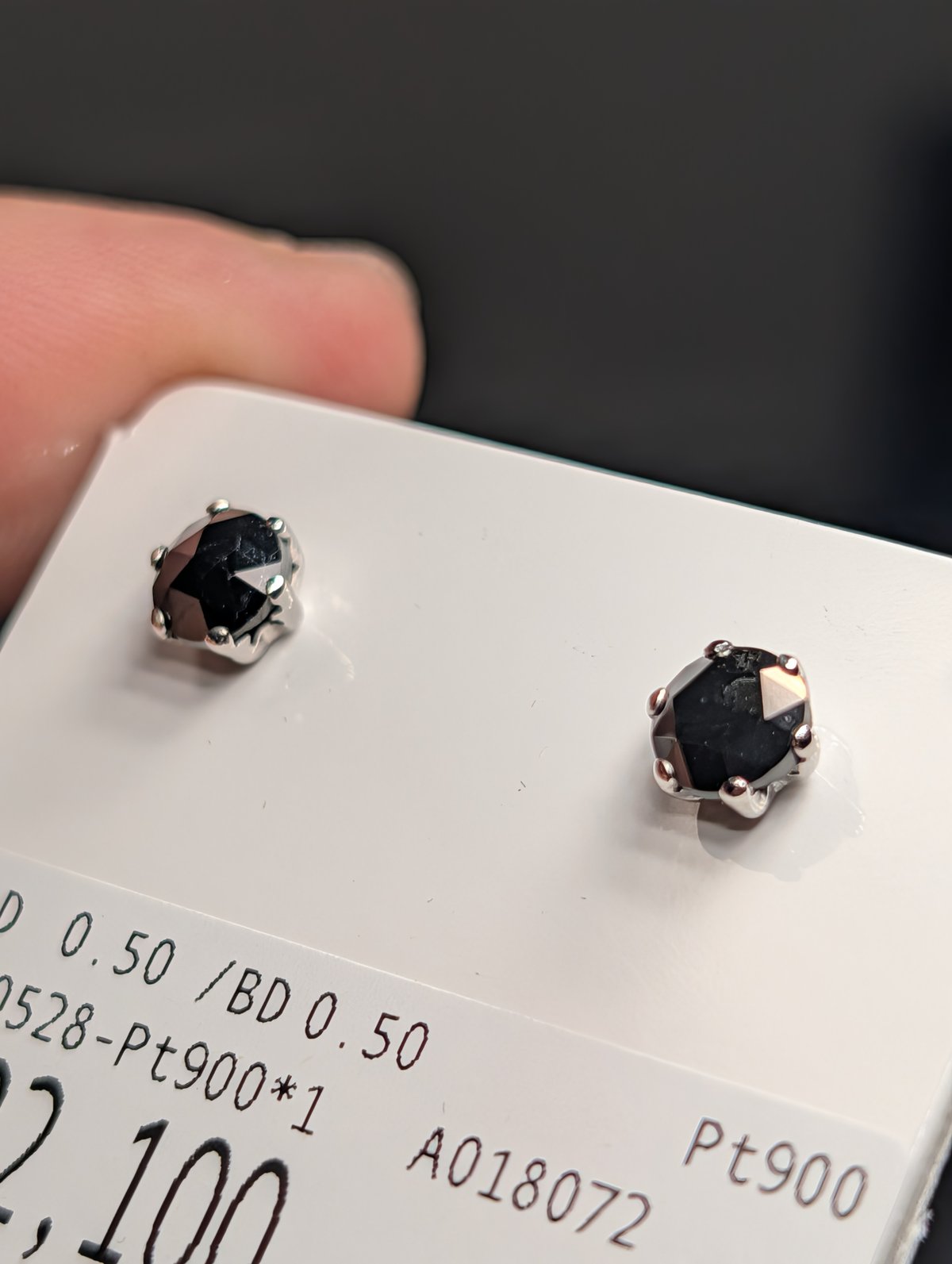 メーカー協賛セール】PT900 ブラックダイヤモンド 0.50ct×2 スタッド 